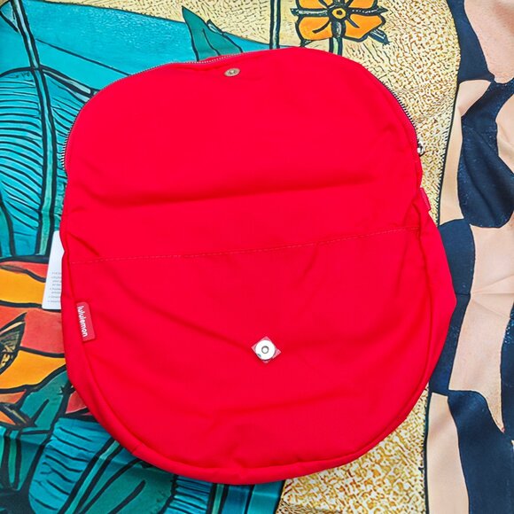 Lululemon silver All Night Festival Bag 5L Red - Picture 3 of 4